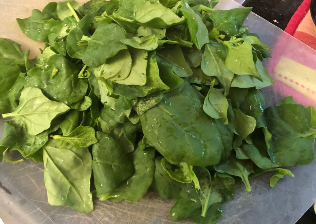 fresh cleaned spinach