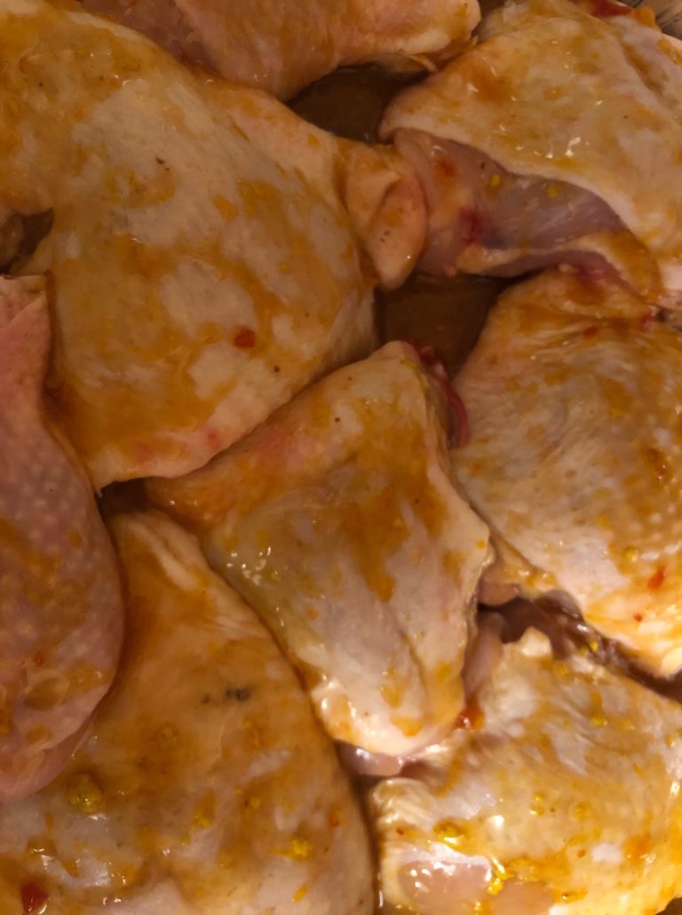 Chicken soused with sauce