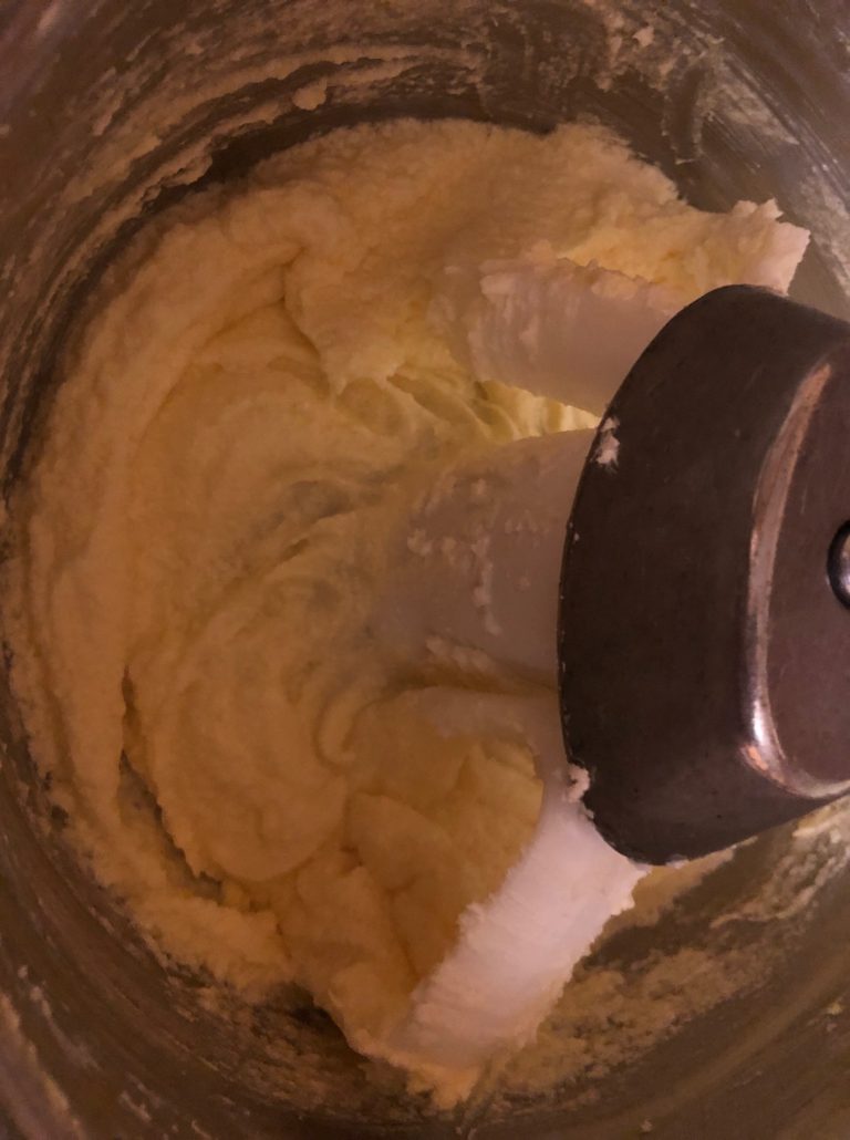 Creamed mixture with eggs incorporated