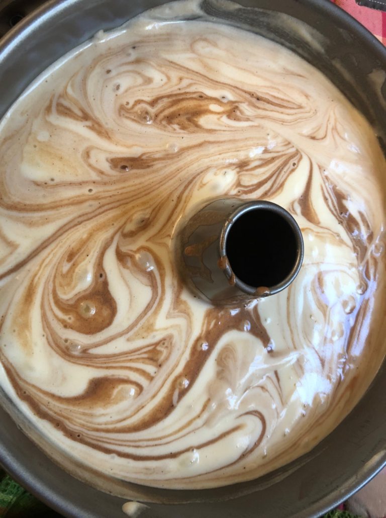 marbelized batter chiffon cake