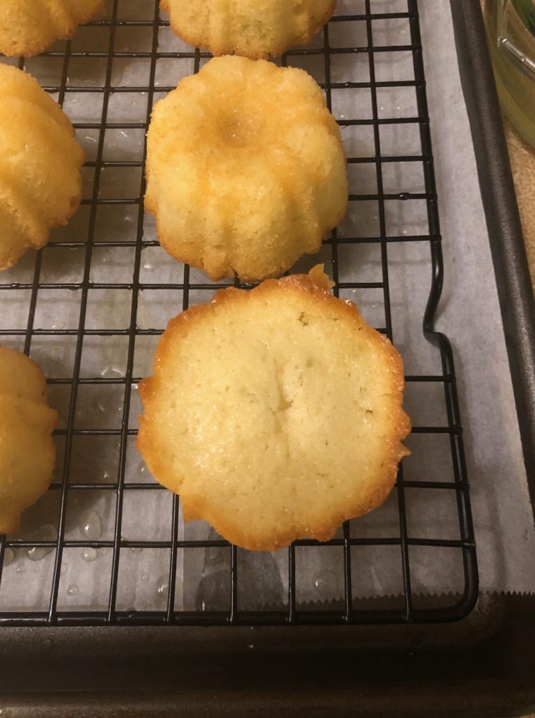 brown ring around pale yellow bottom of cake