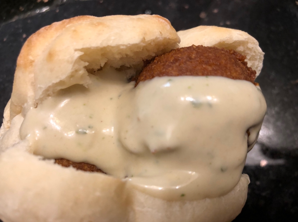 Falafel in pita with techina