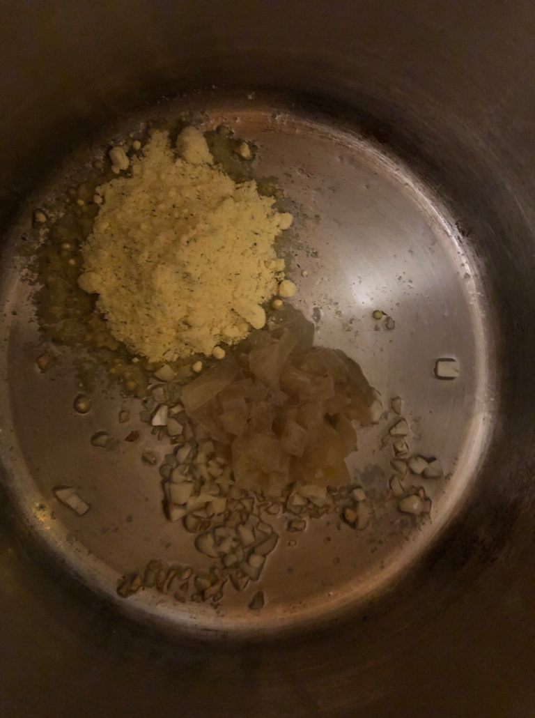 onion and garlic with soup powder