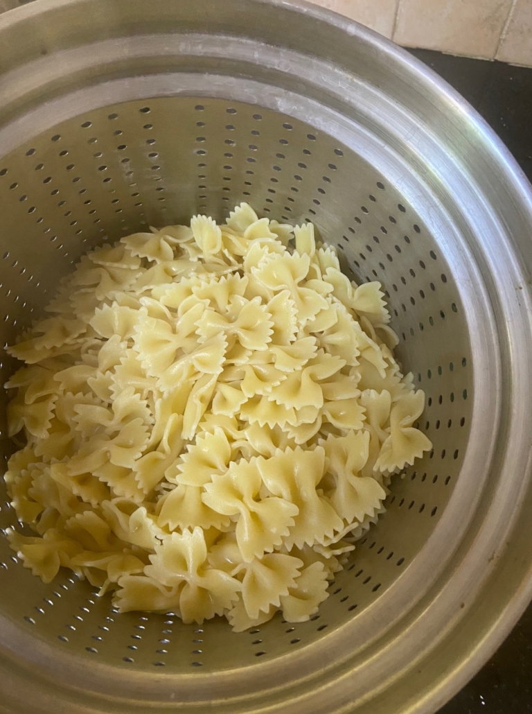 drained cooked pasta