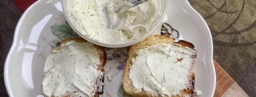 Homemade Cream Cheese With Dill and Onion