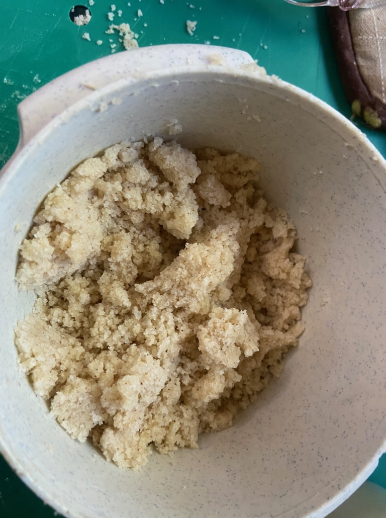 streusel topping, crumbly