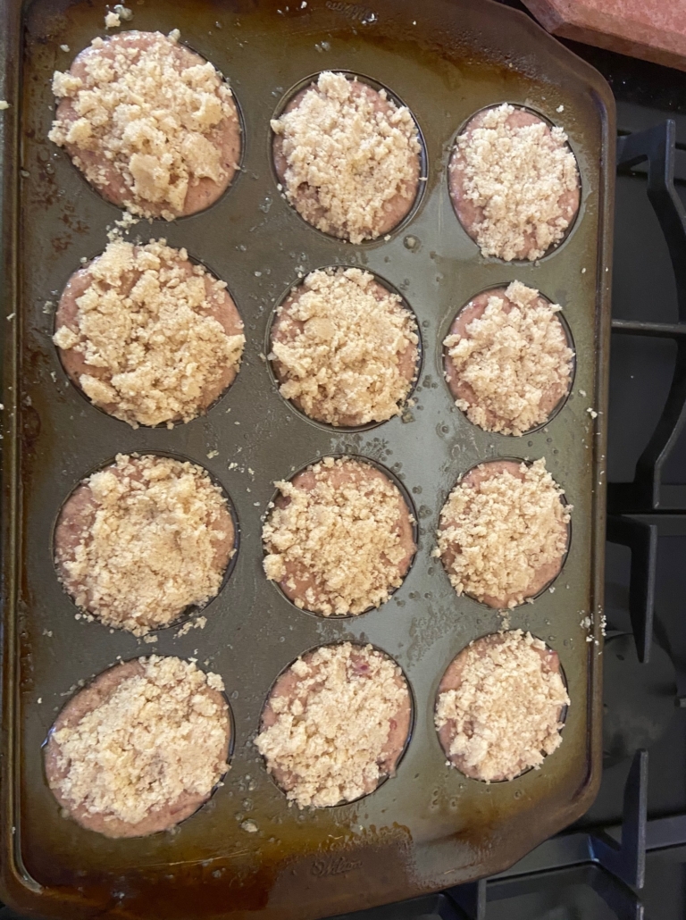 Streusel topping on top