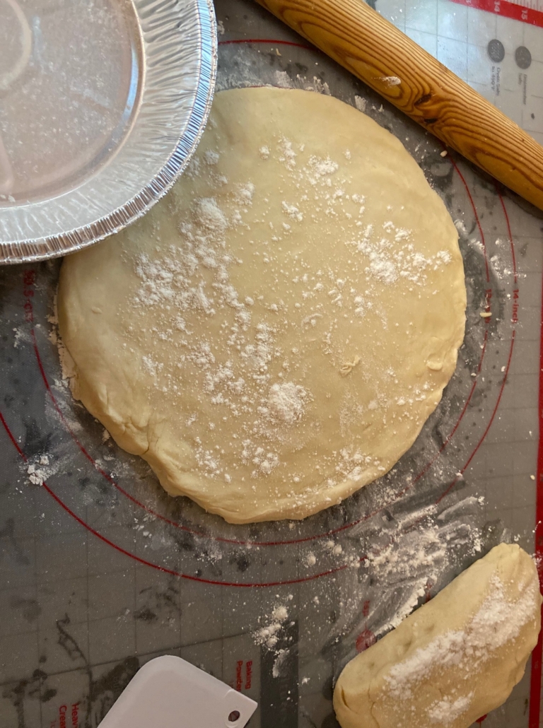 measuring pie dough size