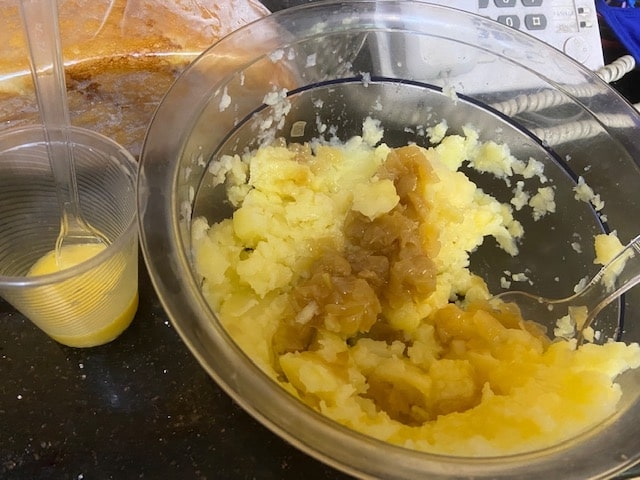 mixing the potato filling
