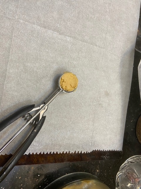 oxo scooper with peanut filling