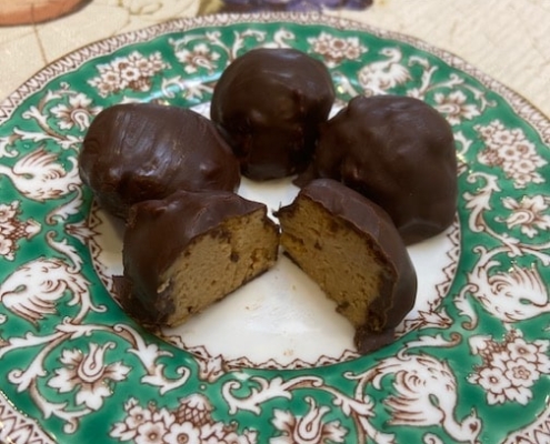Copycat Reese's peanut butter balls