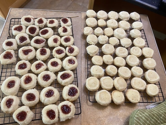 sable' and jam thumbprint cookies
