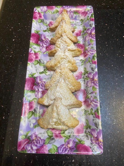 lemon curd hamantaschen in a row