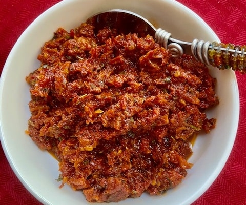 Sun Dried Tomato Pesto Spread