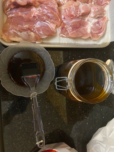 thickened sauce for brushing on chicken
