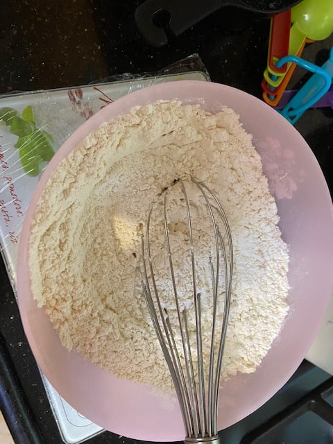 Mix the dry ingredients together