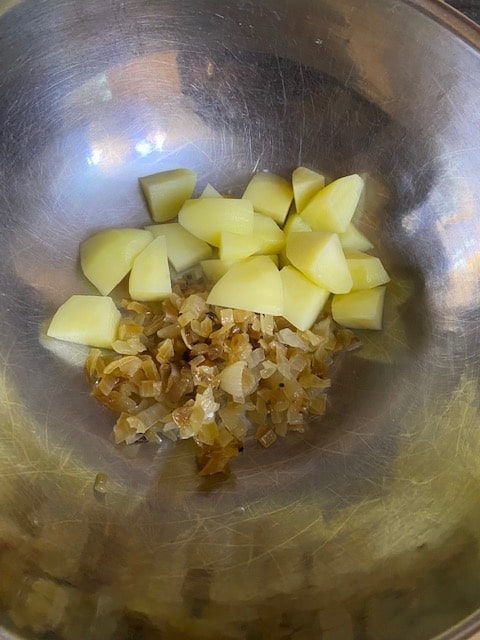 cooked potato with cooked onion
