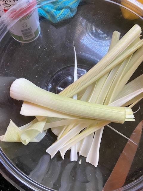 preparing the leeks