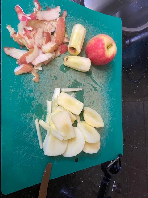 peeled, cored and quartered apples