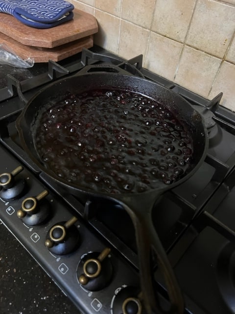 thickened blueberry mixture
