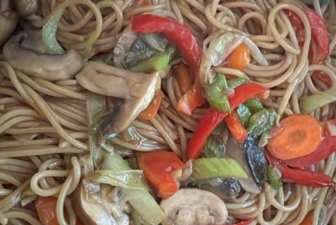 Chinese Soft Noodles with Stir Fry Vegetables