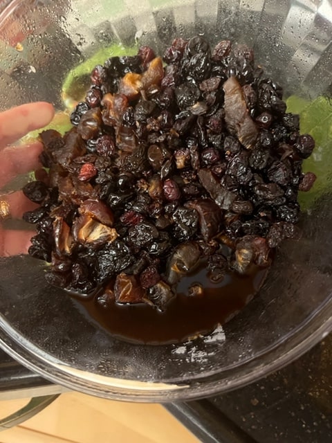 add the fruits and their liquid