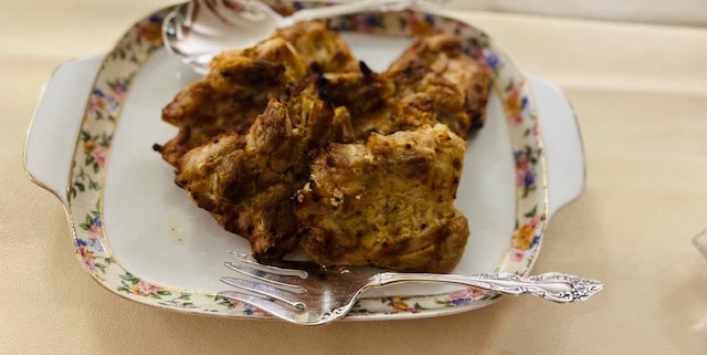 Lemon and Ginger Boneless Chicken Thighs (Pargiot)