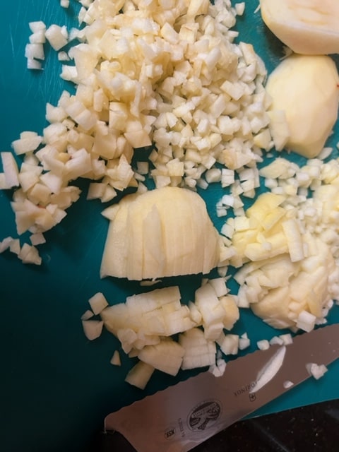 chop apples finely