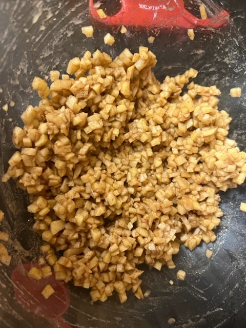 floured apple mixture