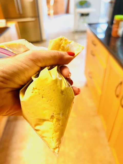 bag with egg mixture, ready to squeeze out