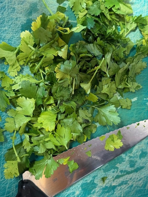 coarsely chopped parsley