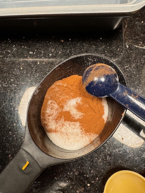 cinnamon and sugar topping