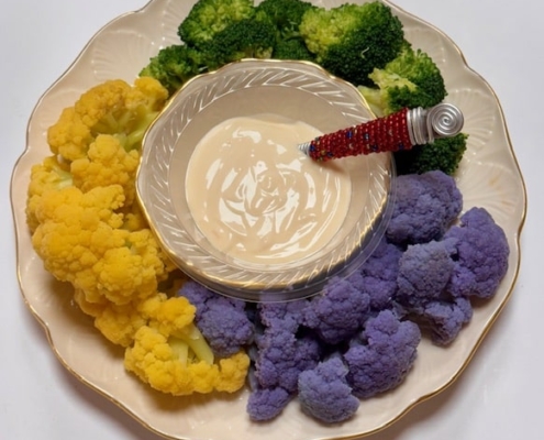 tricolored veggies with dipping sauce