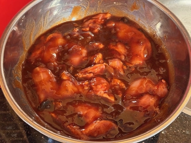 Marinating chicken