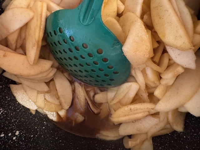 apples giving up their liquid