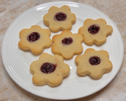 Flower Cookies with Jam