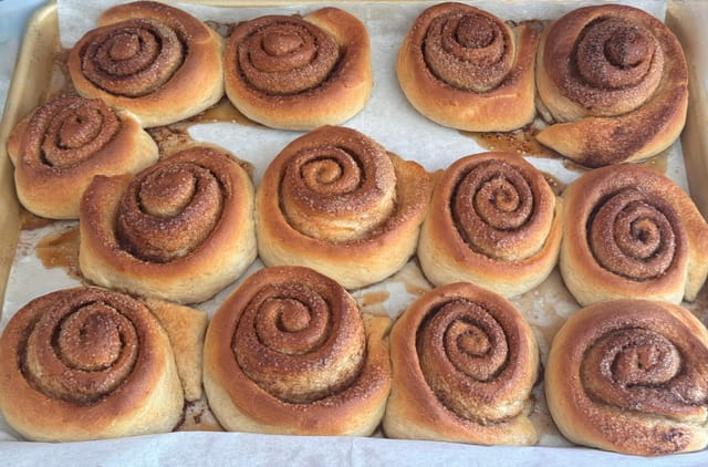 baked cinnamon rolls
