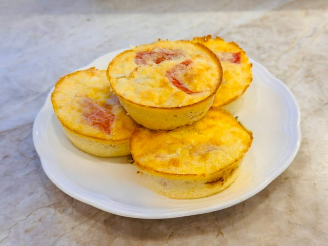 Cheesy Roasted Red Pepper Egg Bites