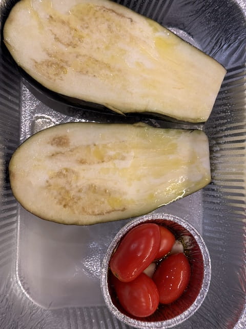 eggplant with tin of tomatoes, garlic,oil and salt
